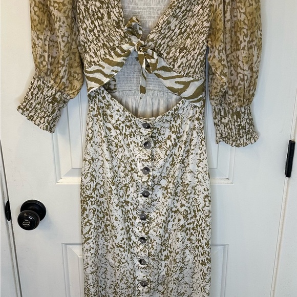 Free People String of Hearts Maxi Dress XS EUC Smocked Tie Front Cutout Boho - Picture 4 of 11